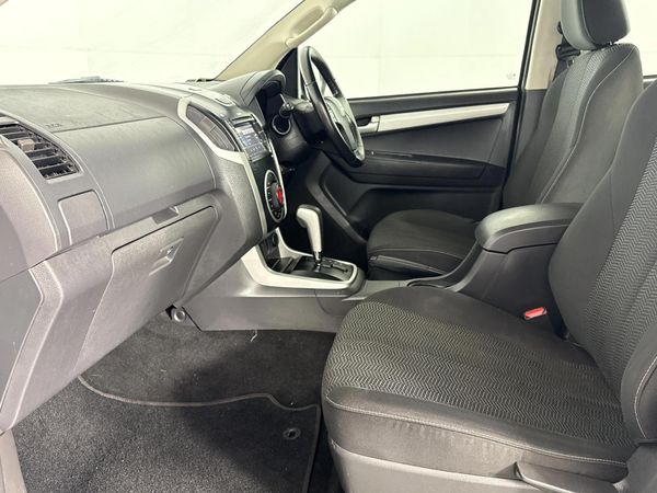 2016-Isuzu-KB-300-D-Teq-LX-Auto-Double-Cab image:8