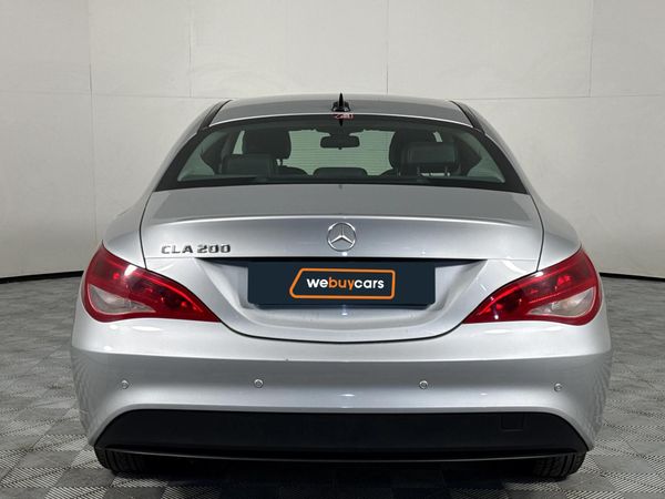 2014-Mercedes-Benz-CLA-200-Auto image:17