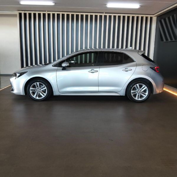 2019-Toyota-Corolla-12T-XS-5-dr image:2