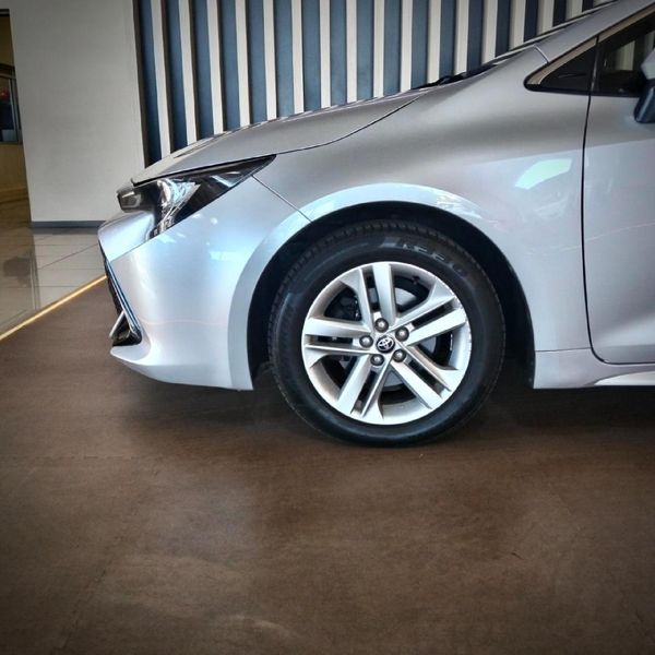 2019-Toyota-Corolla-12T-XS-5-dr image:4