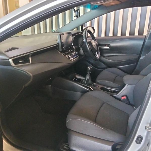 2019-Toyota-Corolla-12T-XS-5-dr image:7