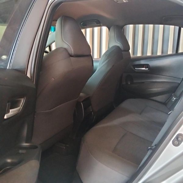 2019-Toyota-Corolla-12T-XS-5-dr image:8