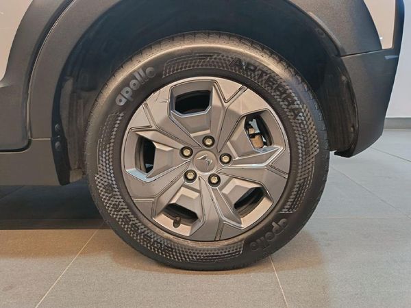 2025-Mahindra-XUV-3XO-12T-MX2-Auto image:10