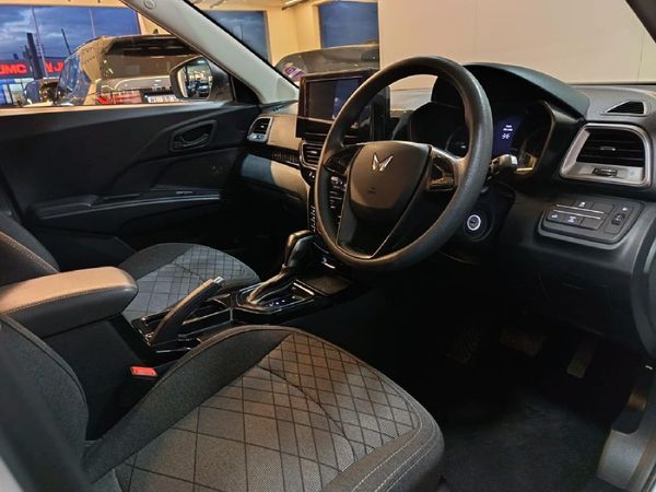 2025-Mahindra-XUV-3XO-12T-MX2-Auto image:22