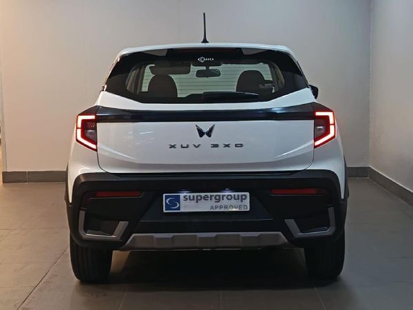 2025-Mahindra-XUV-3XO-12T-MX2-Auto image:5