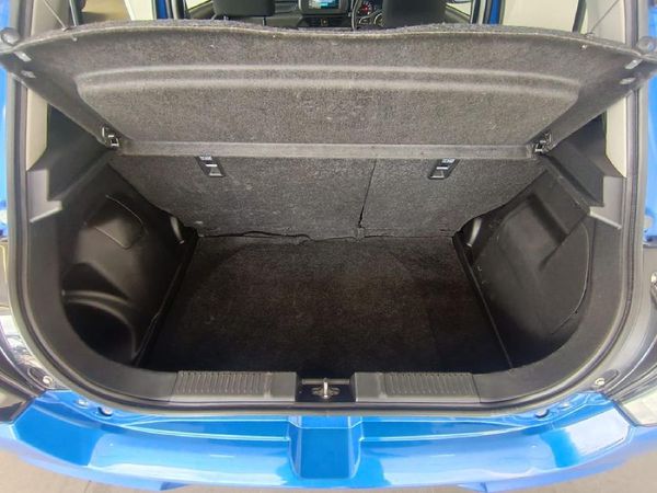 2025-Suzuki-Swift-12-GL-Auto image:8
