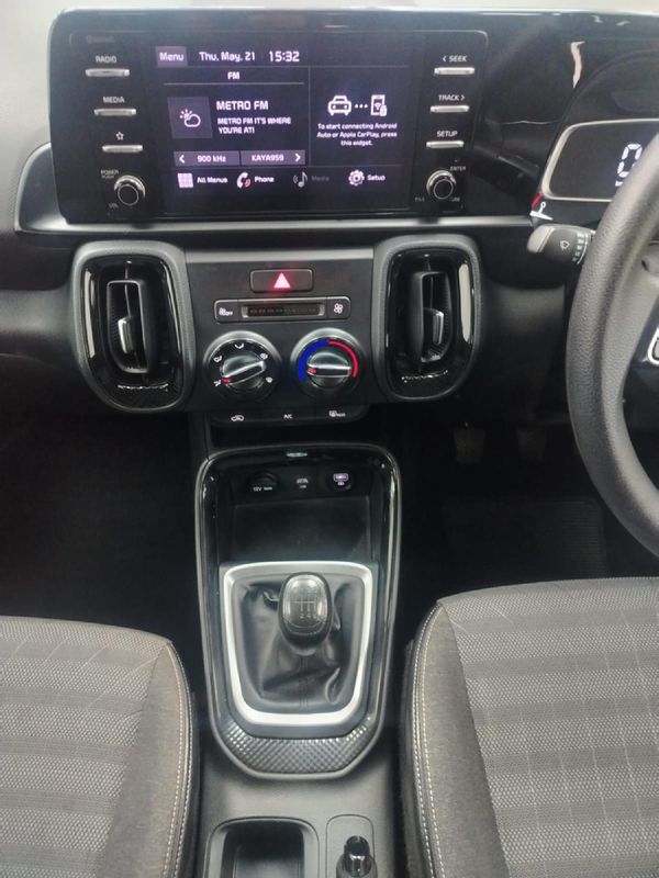 2022-Kia-Sonet-15-LX image:13