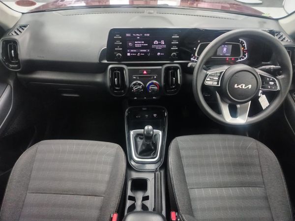 2022-Kia-Sonet-15-LX image:5