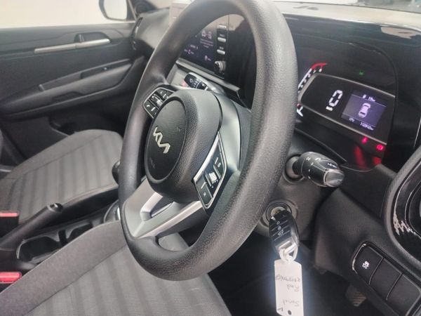2022-Kia-Sonet-15-LX image:6
