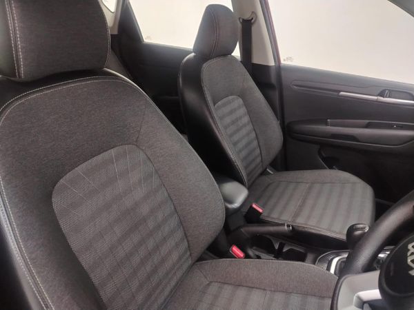 2022-Kia-Sonet-15-LX image:7