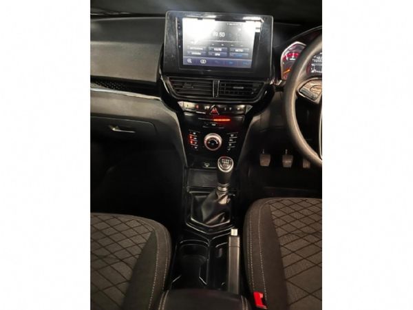 2025-Mahindra-XUV-3XO-12T-MX2 image:9