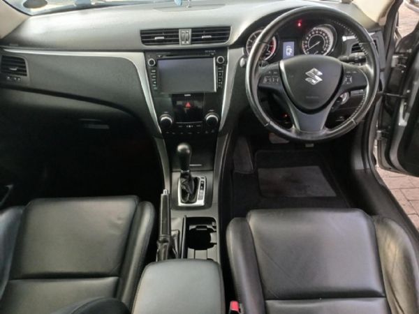 2013-Suzuki-Kizashi-24-SDLX-Auto image:9