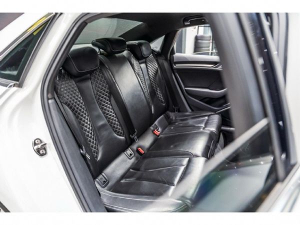 2015-Audi-S3-Sedan-quattro-Auto image:14