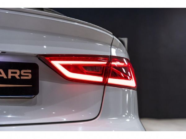 2015-Audi-S3-Sedan-quattro-Auto image:17