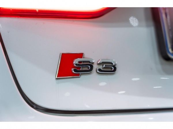 2015-Audi-S3-Sedan-quattro-Auto image:18