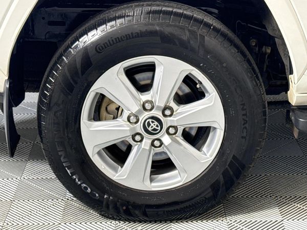 2022-Toyota-Land-Cruiser-300-V6-33-D-GX-R image:6