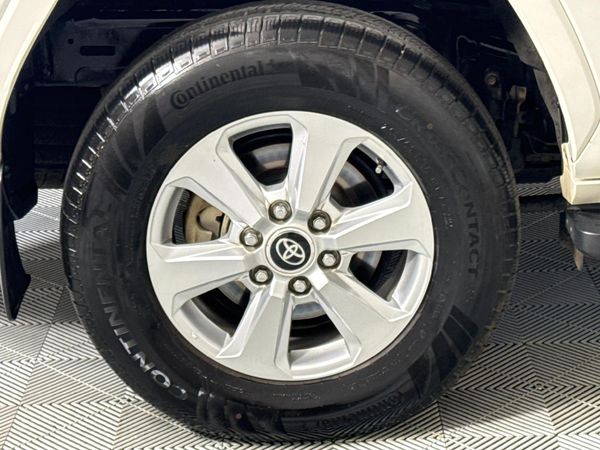 2022-Toyota-Land-Cruiser-300-V6-33-D-GX-R image:7