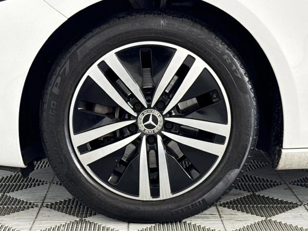 2021-Mercedes-Benz-A-Class-A-200-Sedan image:4