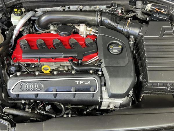 2016-Audi-RS3-Sportback-quattro image:14