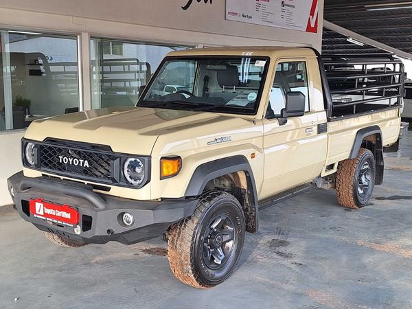 2025-Toyota-Land-Cruiser-79-28GD-6-Single-Cab image:2
