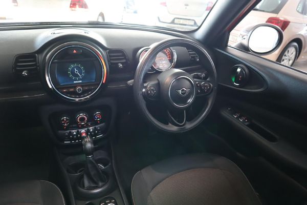 2019-MINI-Clubman-Cooper-Auto image:11