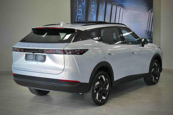 2026-Omoda-C7-16T-Luxury image:1