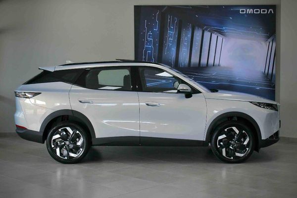 2026-Omoda-C7-16T-Luxury image:3