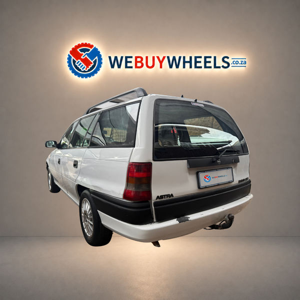 1997-Opel-Astra-160i-Estate image:3