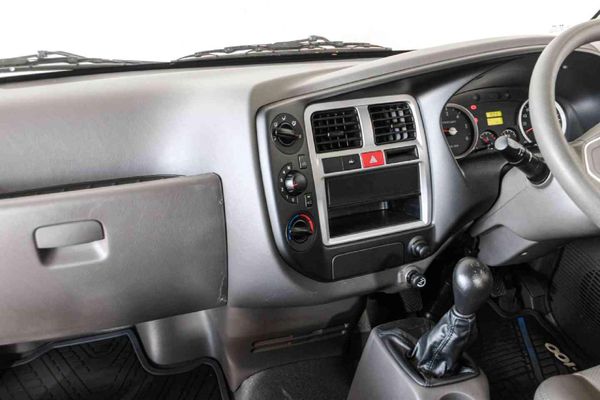 2026-Hyundai-H100-Bakkie-26D-Dropside image:16