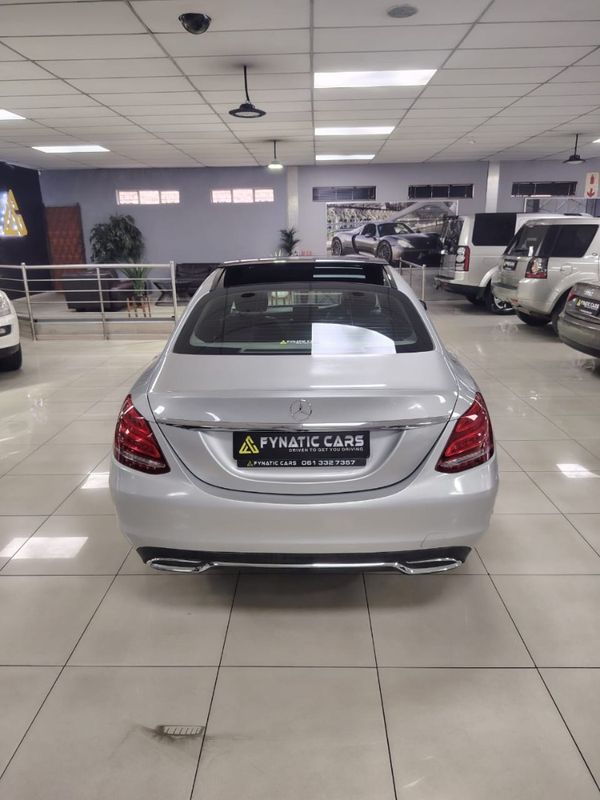 2015-Mercedes-Benz-C-Class-C-220-Bluetec-Avantgarde-Auto image:5