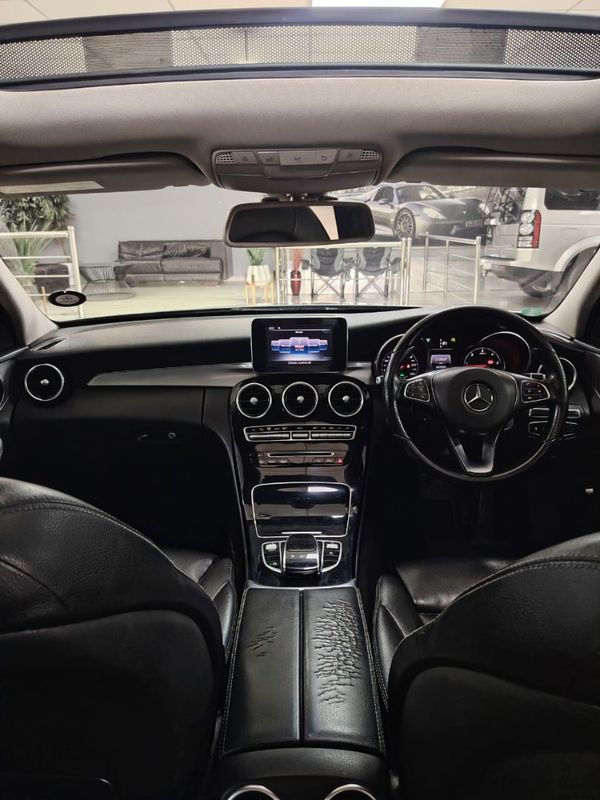 2015-Mercedes-Benz-C-Class-C-220-Bluetec-Avantgarde-Auto image:8