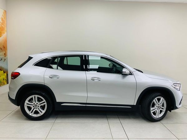 2023-Mercedes-Benz-GLA-200d-Progressive-Auto image:11