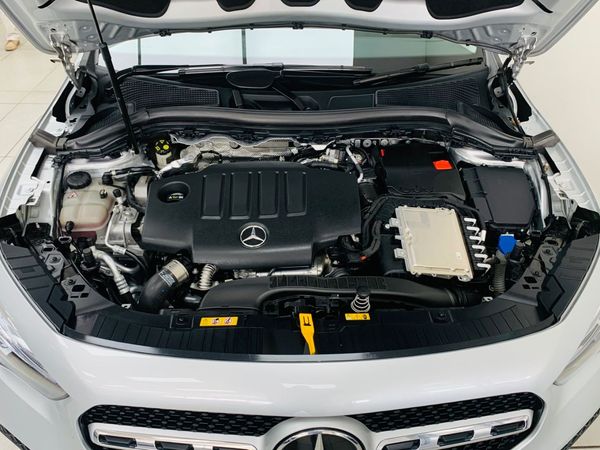 2023-Mercedes-Benz-GLA-200d-Progressive-Auto image:12