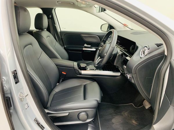 2023-Mercedes-Benz-GLA-200d-Progressive-Auto image:2
