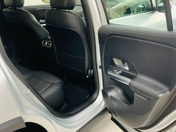 2023-Mercedes-Benz-GLA-200d-Progressive-Auto image:6