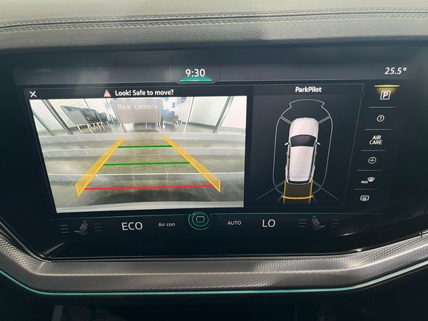 2020-Volkswagen-Touareg-30-TDI-V6-Executive image:16