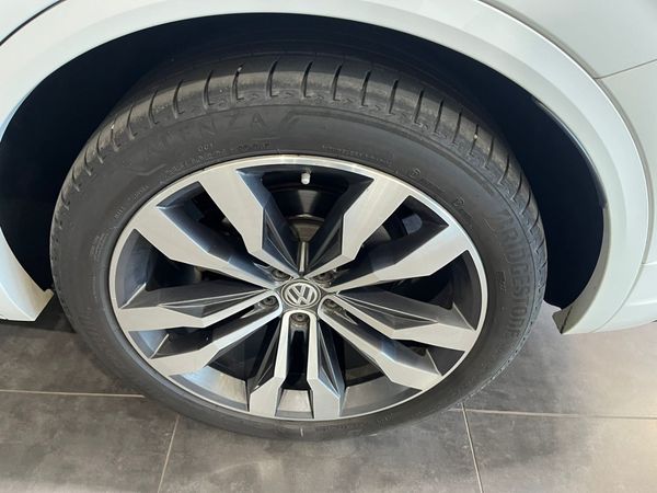 2020-Volkswagen-Touareg-30-TDI-V6-Executive image:20