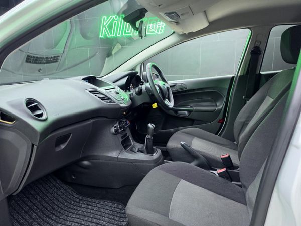 2014-Ford-Fiesta-14-Ambiente-5-dr image:13