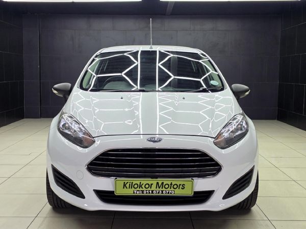 2014-Ford-Fiesta-14-Ambiente-5-dr image:1