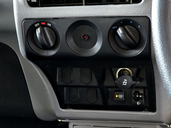2026-Mahindra-Bolero-Maxi-Truck-25-TD-Single-Cab image:4