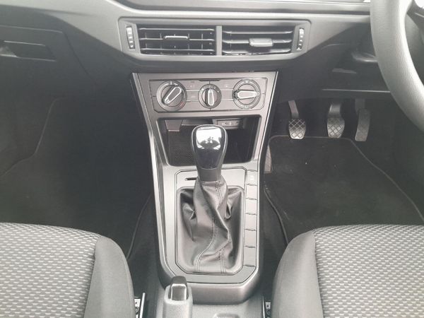 2024-Volkswagen-Polo-10-TSI image:9