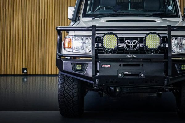 2019-Toyota-Land-Cruiser-79-45-D-4D-LV-V8-DOUBLE-CAB image:9