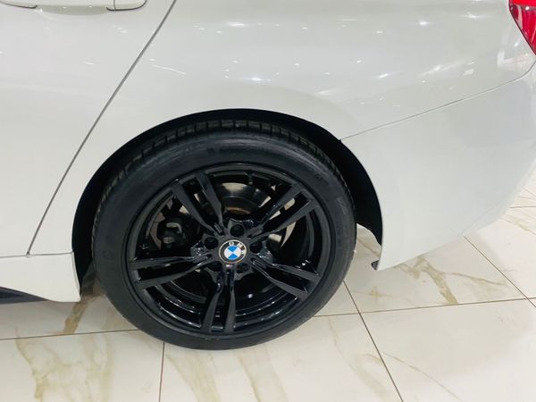 2017-BMW-3-Series-320d-Sport-Line-Auto image:6