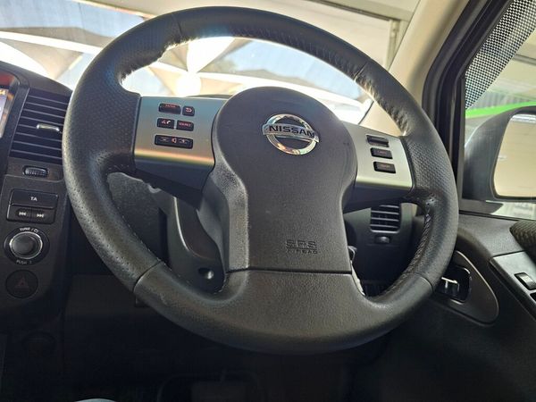 2012-Nissan-Navara-30-dCi-LE-Auto-4x4-Double-Cab image:15