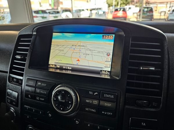 2012-Nissan-Navara-30-dCi-LE-Auto-4x4-Double-Cab image:17