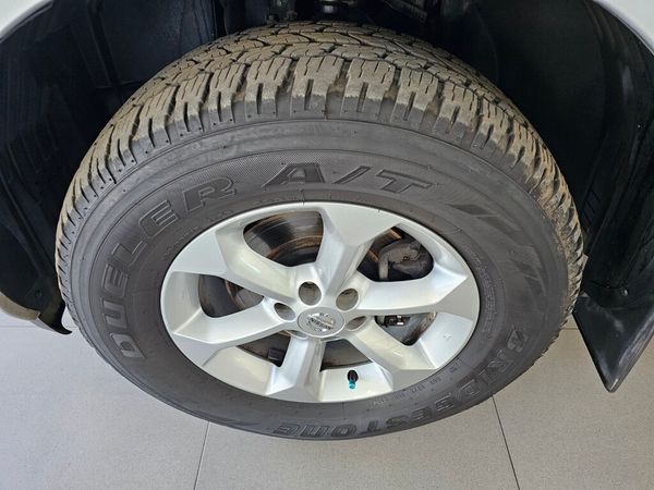 2012-Nissan-Navara-30-dCi-LE-Auto-4x4-Double-Cab image:8