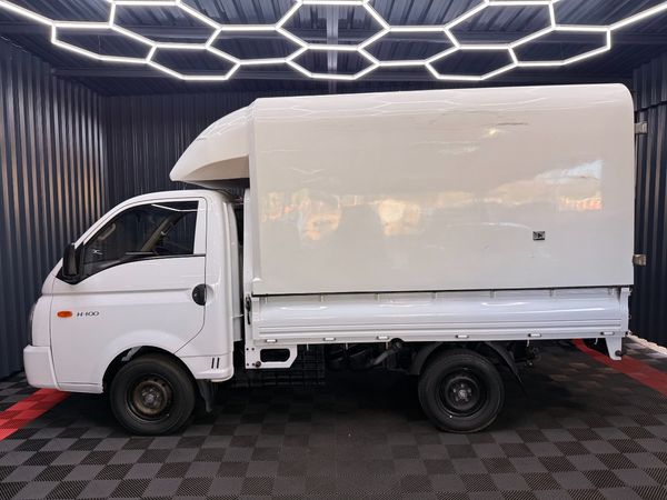 2021-Hyundai-H100-Bakkie-26D-Dropside image:3