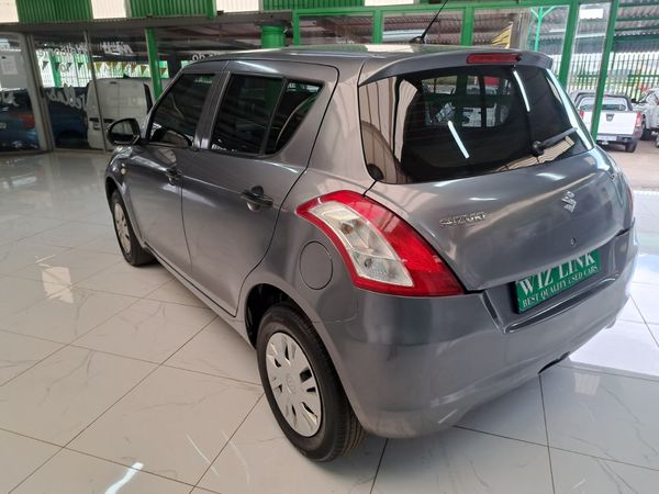2015-Suzuki-Swift-12-GL image:9