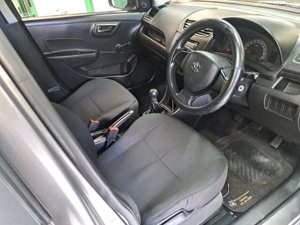 2015-Suzuki-Swift-12-GL image:4