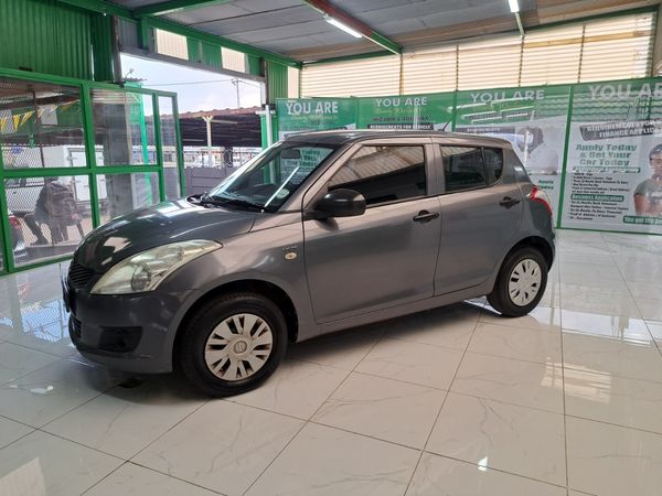 2015-Suzuki-Swift-12-GL image:8